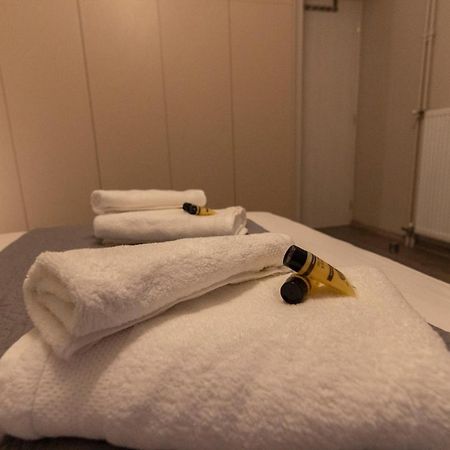 Luxury Apartment 10' From The Center! أثينا المظهر الخارجي الصورة